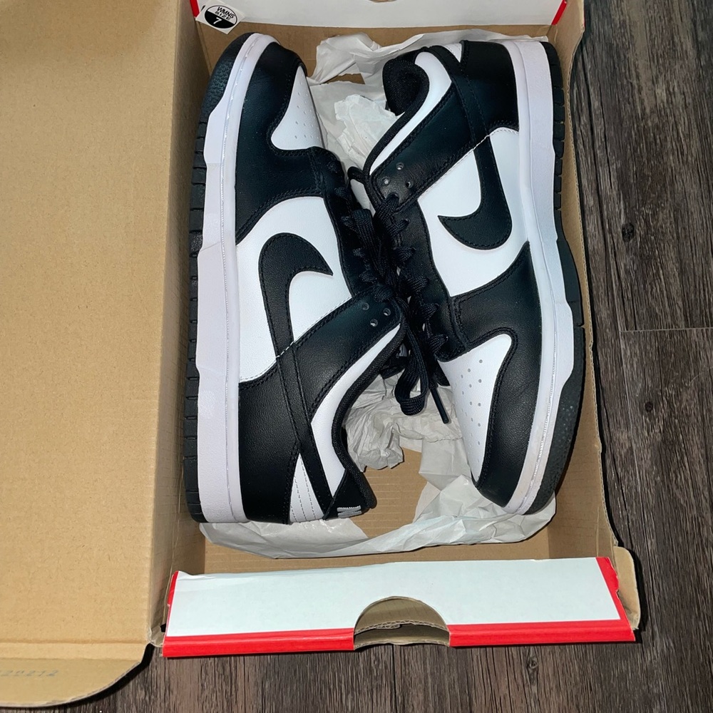 Nike Dunk Low Panda